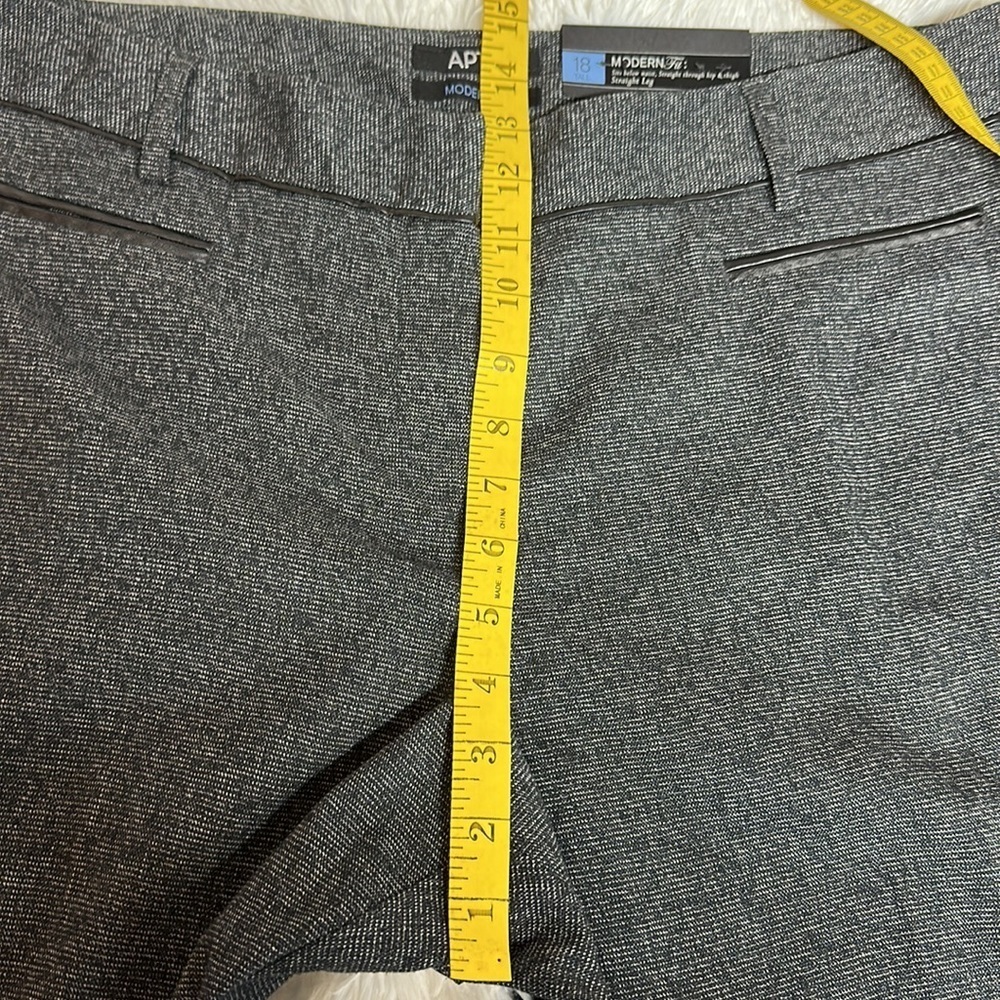 NWT Apt.9 Modern Fit Straight Leg Trousers with faux leather Trim Sz 18L - Picture 7 of 10